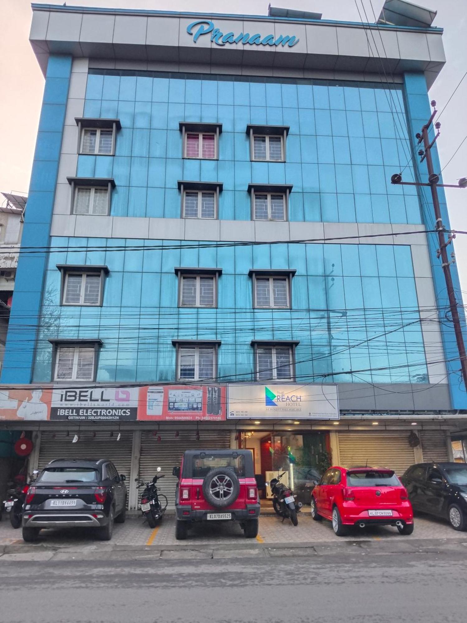 The Reach Hotel Kochi Exterior foto